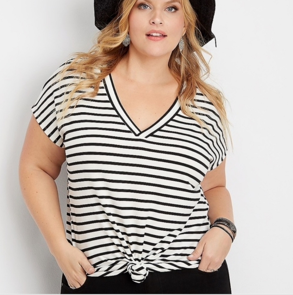Maurice's 24/7 Black White stripe V-neck Super Soft Tee xxl